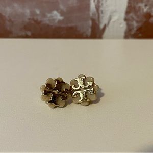 Tory Burch Logo Flower Resin Stud
